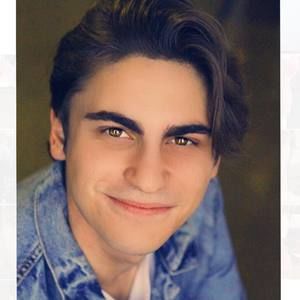 Meet your Posher, Dillon